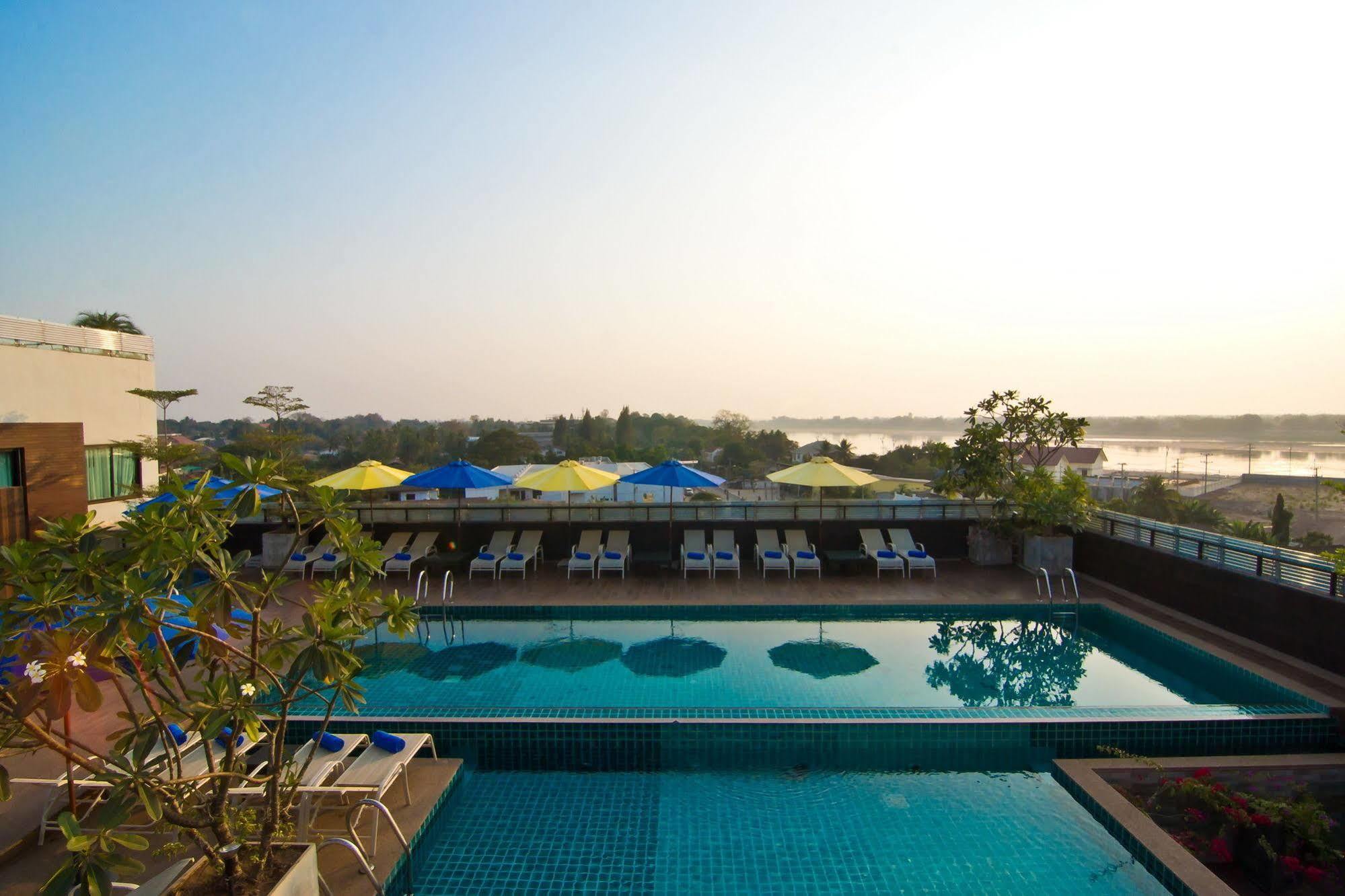 Rashmi'S Plaza Hotel Vientiane Exteriör bild